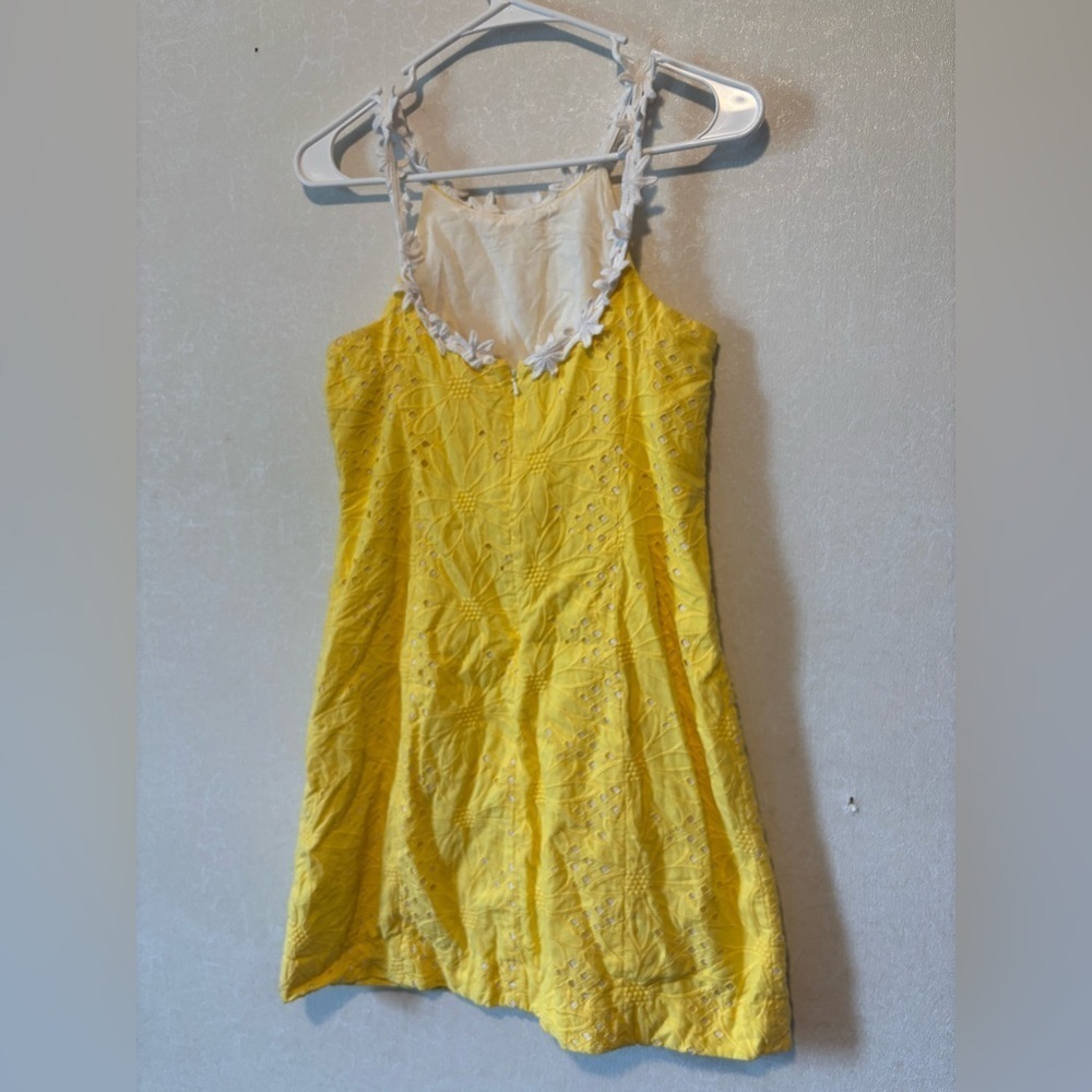 Lilly Pulitzer | Annabelle Shift Dress Yellow Daisy eyelet | Women’s 2 - Picture 6 of 8